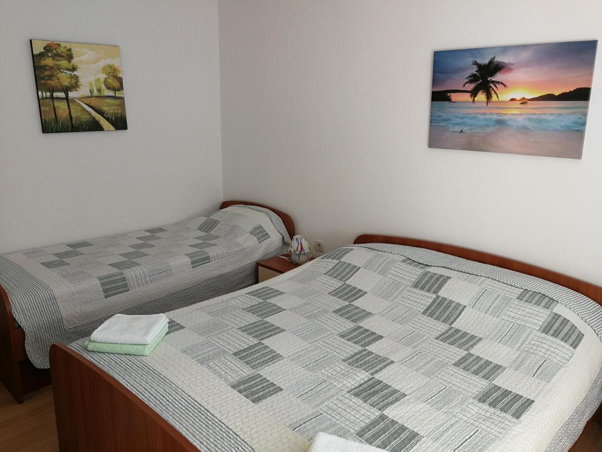 Apartmani Ban Omisalj Exterior photo